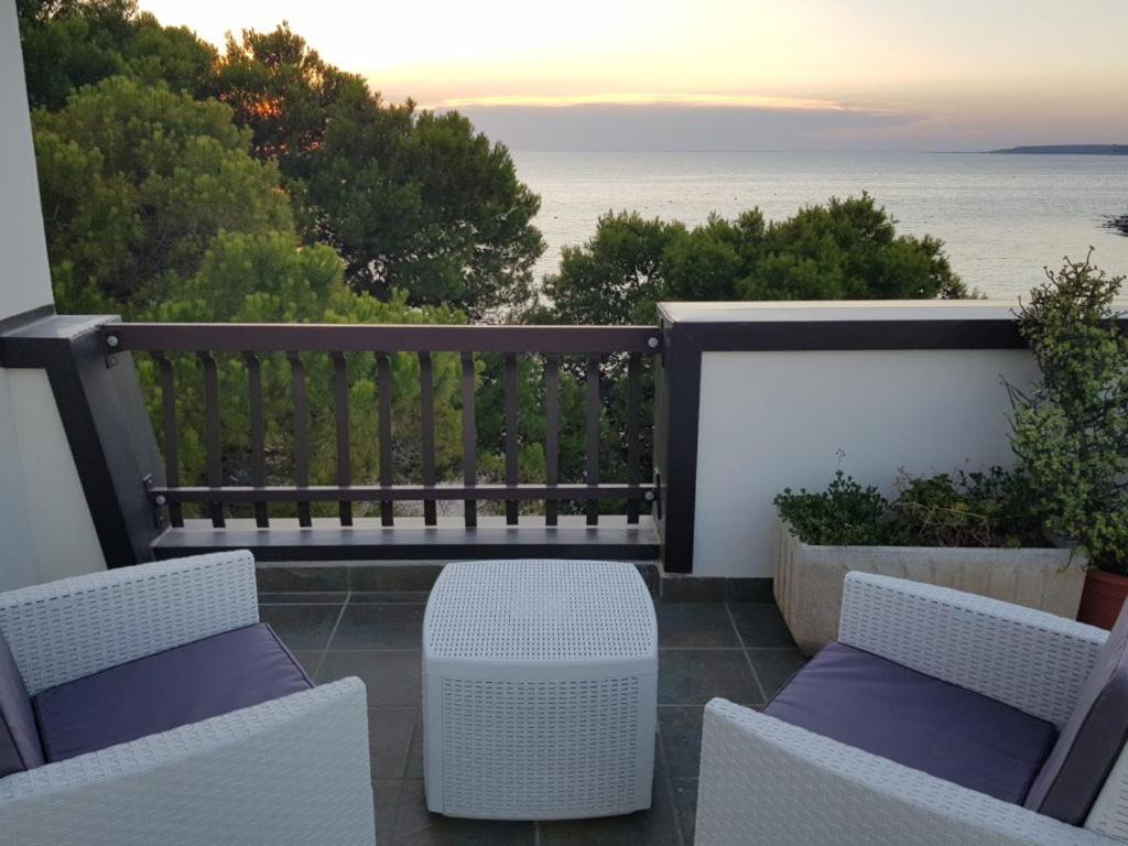 Suite Con Terrazzo Sul Mare E Discesa In Spiaggia A Gallipoli Exterior photo