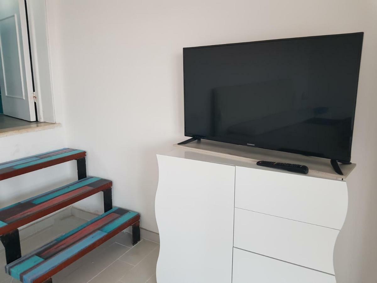 Suite Con Terrazzo Sul Mare E Discesa In Spiaggia A Gallipoli Exterior photo